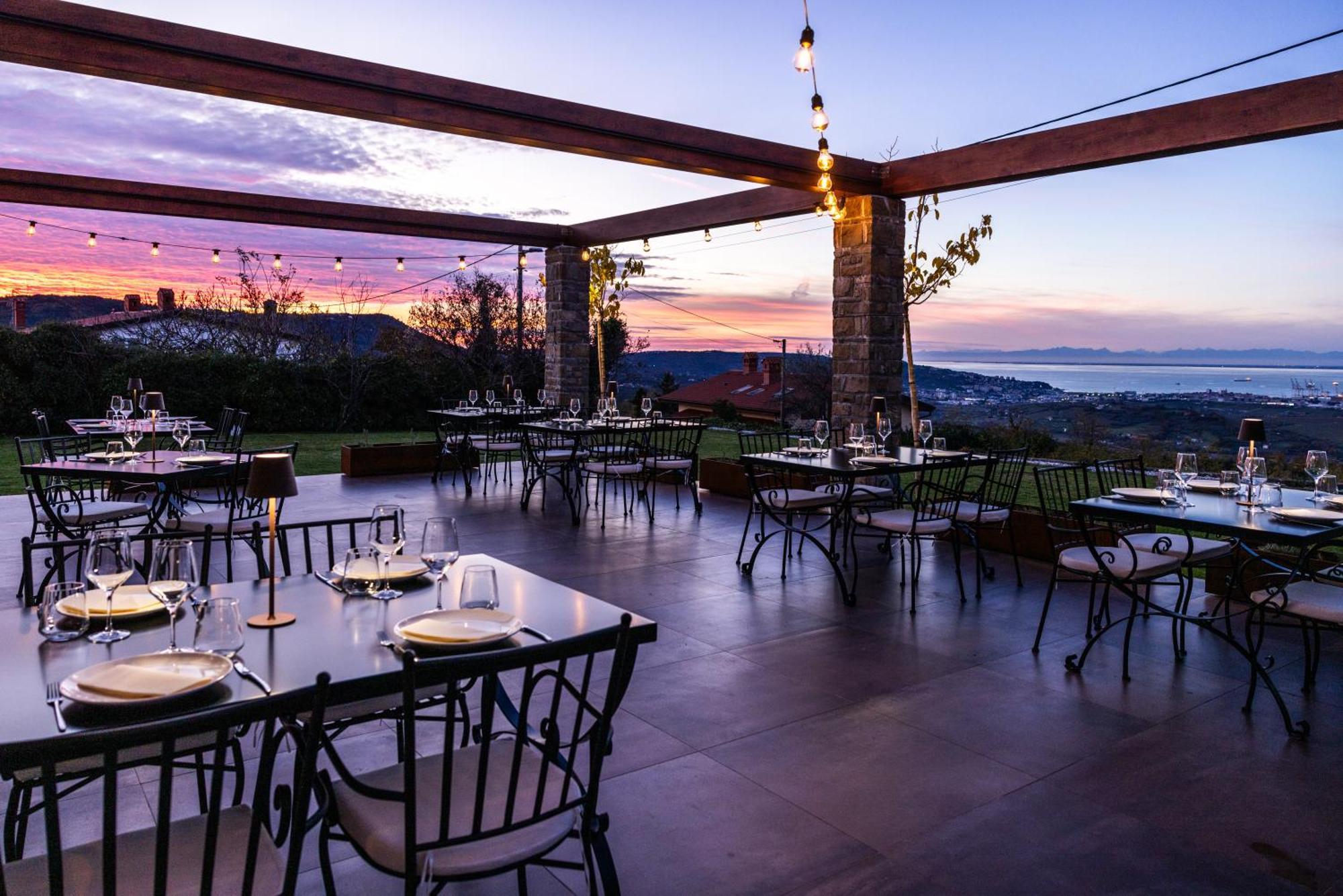 Stok - Rooms, Wine & Restaurant - Marezige, كوبر المظهر الخارجي الصورة