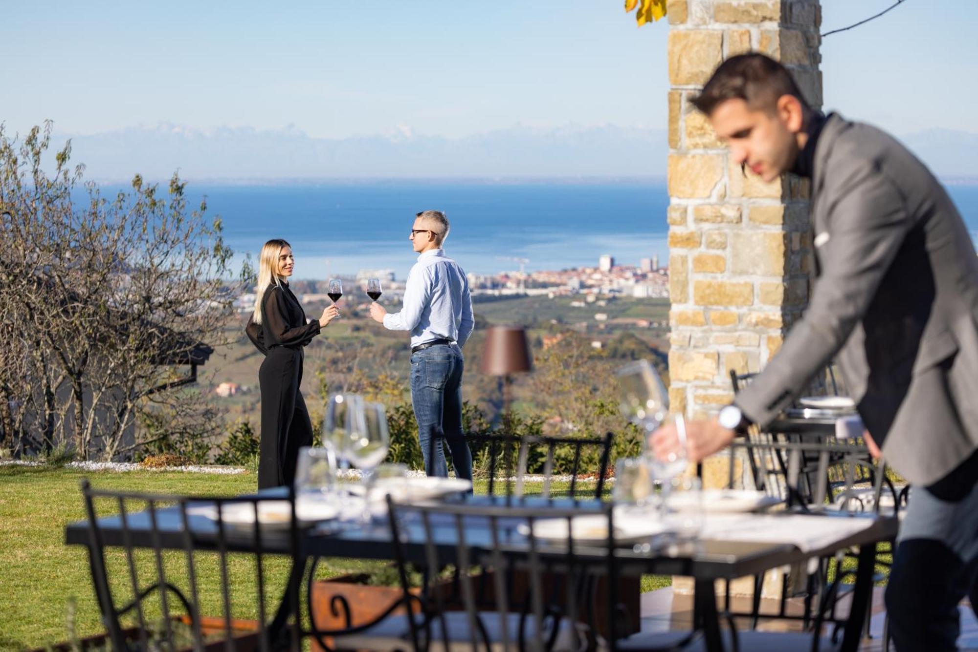Stok - Rooms, Wine & Restaurant - Marezige, كوبر المظهر الخارجي الصورة