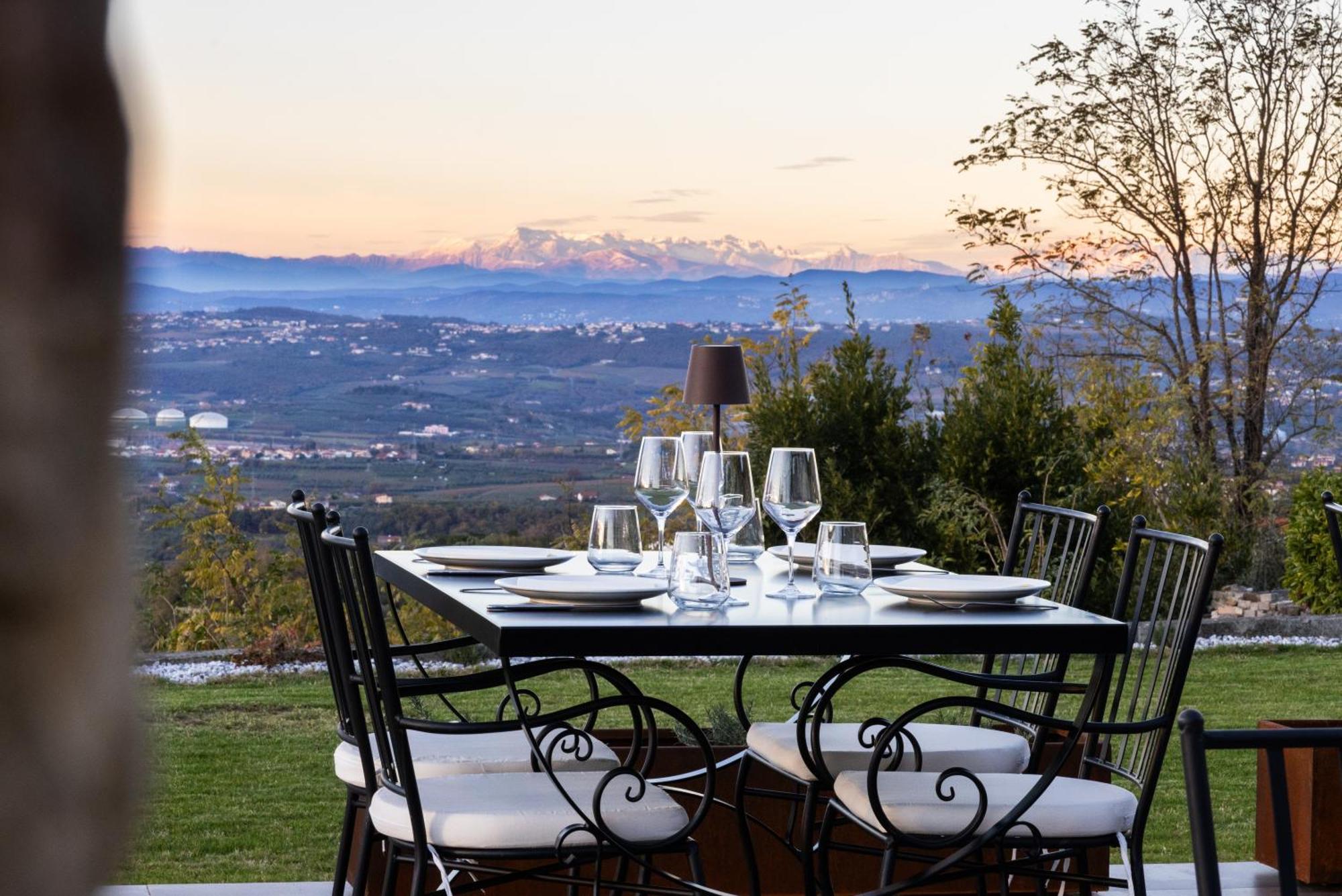 Stok - Rooms, Wine & Restaurant - Marezige, كوبر المظهر الخارجي الصورة