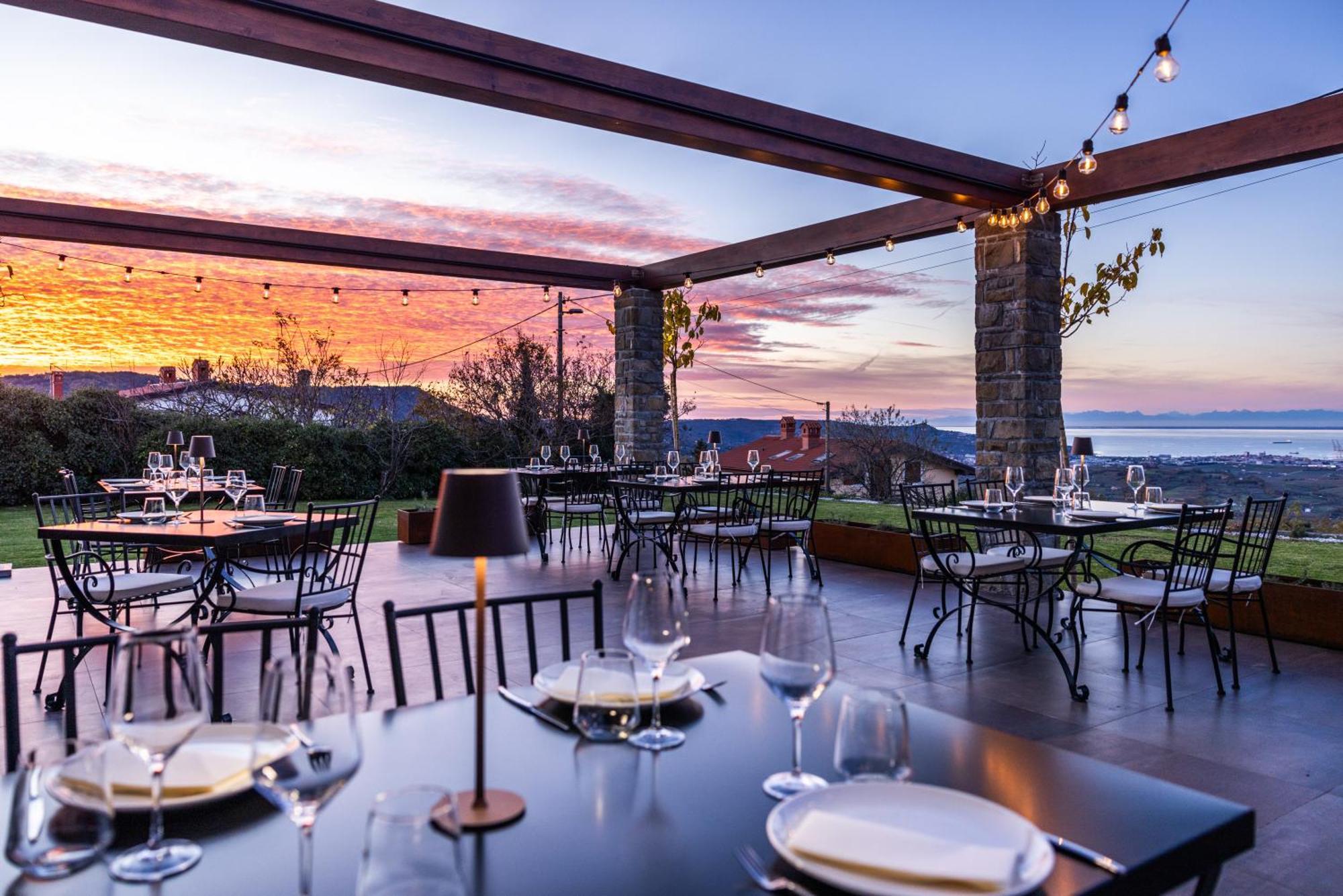 Stok - Rooms, Wine & Restaurant - Marezige, كوبر المظهر الخارجي الصورة