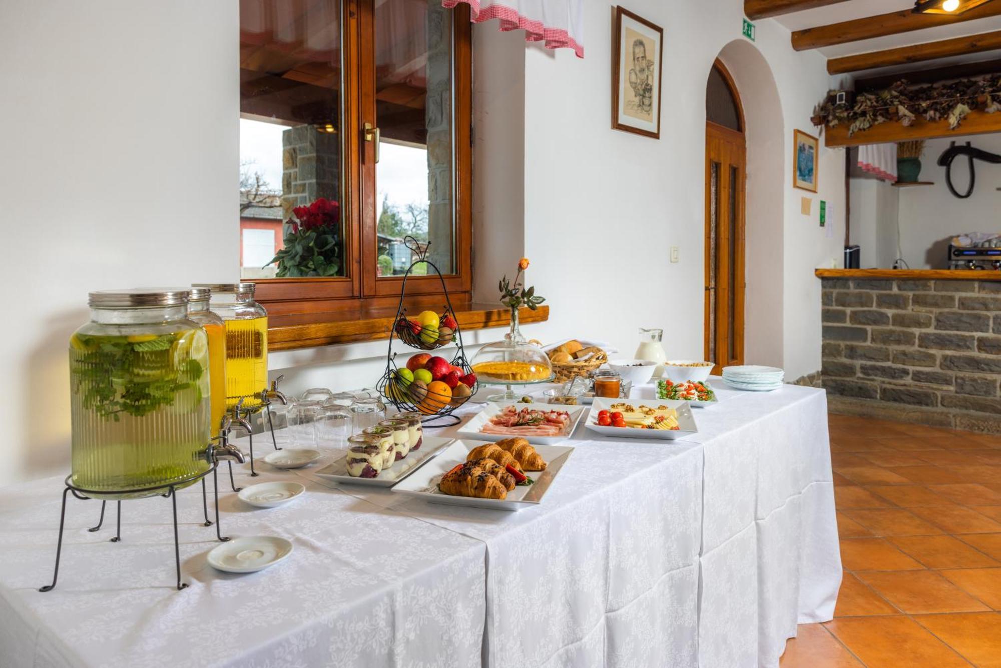 Stok - Rooms, Wine & Restaurant - Marezige, كوبر المظهر الخارجي الصورة