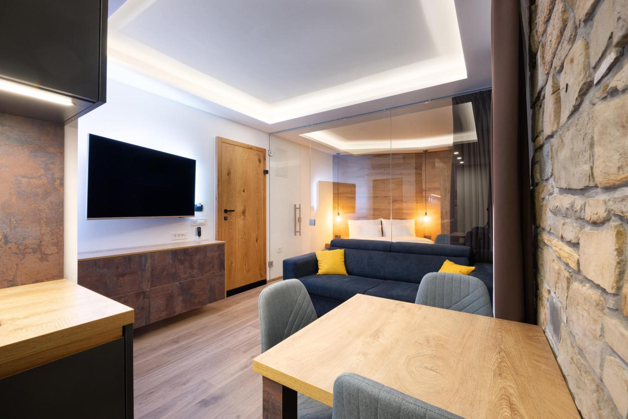 Stok - Rooms, Wine & Restaurant - Marezige, كوبر الغرفة الصورة