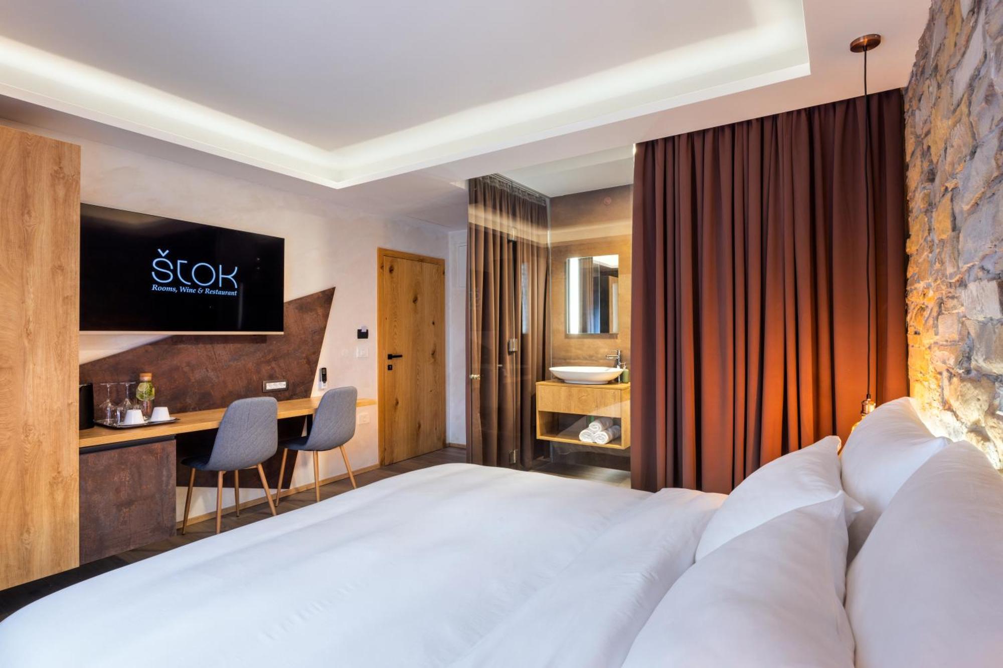 Stok - Rooms, Wine & Restaurant - Marezige, كوبر المظهر الخارجي الصورة